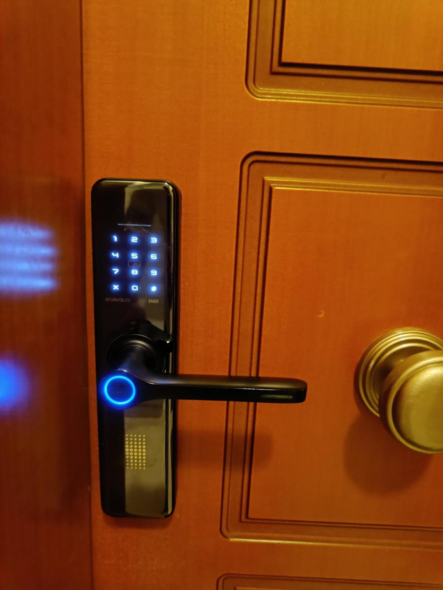 Gk Suites-Constantin View , Auto Check-In 24H Larissa Zimmer foto